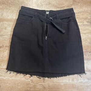 NWT Hollister Ultra High Rise Black Mini Denim Skirt with belt size 5